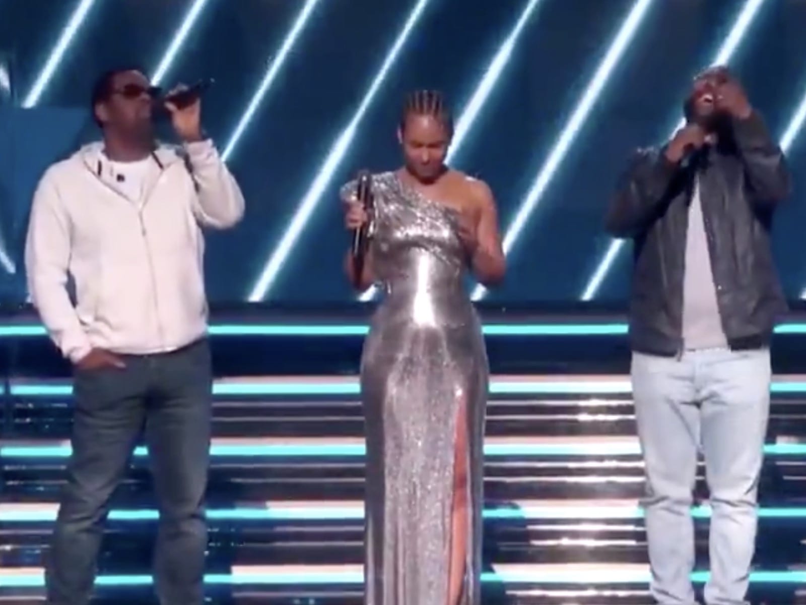 Watch: Alicia Keys + Boyz II Men Remember Kobe Bryant W/ Heartfelt Grammys Tribute1600 x 1200