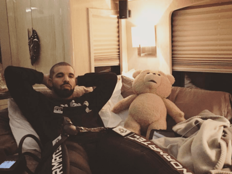 Drake Flexes His Muscles, Goes Into Recovery Mode W/ Ted – SOHH.com
